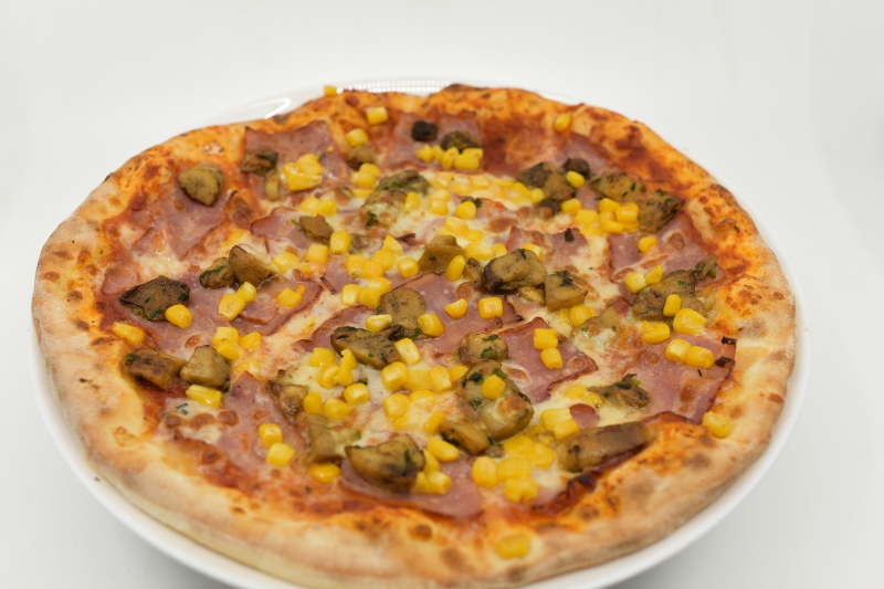 Pizza cu hribi